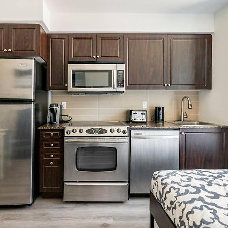 Luxury Suites Steps To Cn Tower Τορόντο Εξωτερικό φωτογραφία